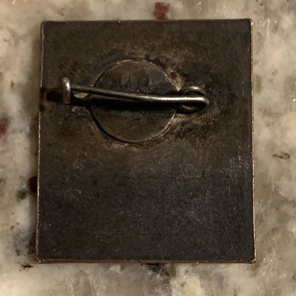 USSR Pin Badge Russian Poet Playwright Dramatist A.N. Ostrovsky 1823-1973 150Yr - Picture 5 of 5